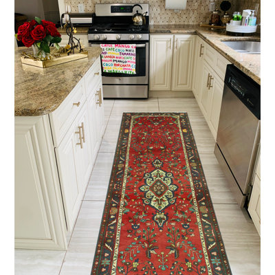 Khylar Distressed Ridge Red Runner