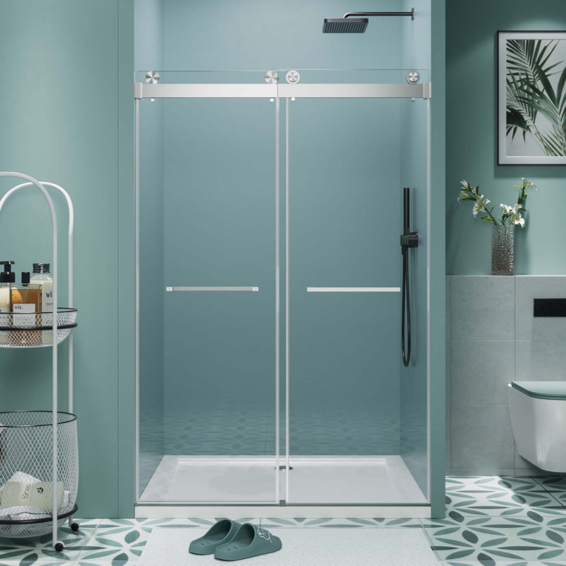 Porte de douche coulissante double sans cadre, écran de douche à fermeture en douceur, verre trempé transparent de 5/16 po (8 mm) avec film antidéflagrant, deux poignées de porte en acier inoxydable