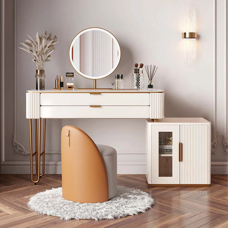 Alissandra Vanity