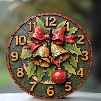 Clock-With-Dragon-And-Christmas-Tree