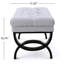 Banc classique gris avec capitonnage à boutons raffinés, coutures en losanges et pieds en demi-cercle contemporains pour une décoration intérieure sophistiquée-608565277