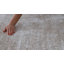 Tapis à motif abstrait beige / crème de 5 pi x 8 pi (5 pi 3 po x 7 pi 7 po) Hikari, tapis moderne, à poils moyens et résistant aux taches-1810778902