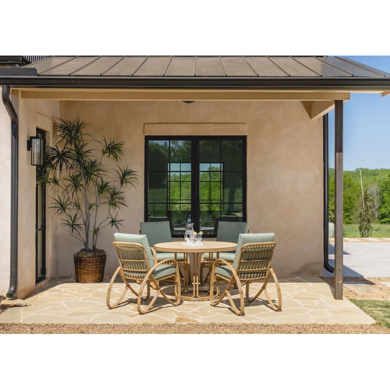 Riviera Outdoor Round Dining Table
