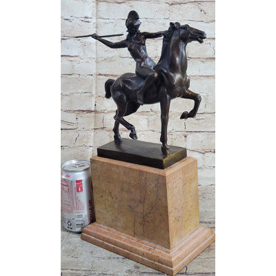 Tyonia Figurines & Sculptures