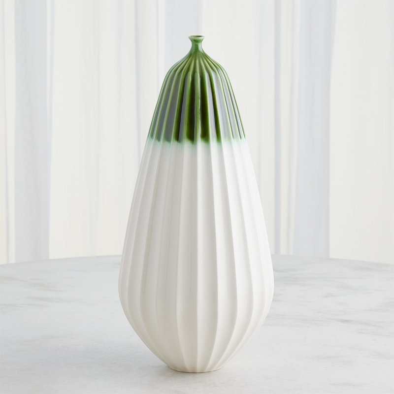 Vase de table en céramique Furrow, H 20 po x l 10 po x P 10 po, Vert profond