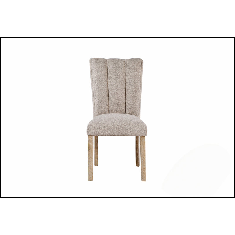 Table de salle à manger rectangulaire moderne avec plateau en stratifié gris élégant et base en métal chromé, parfaite pour les cuisines et les salles à manger contemporaines.