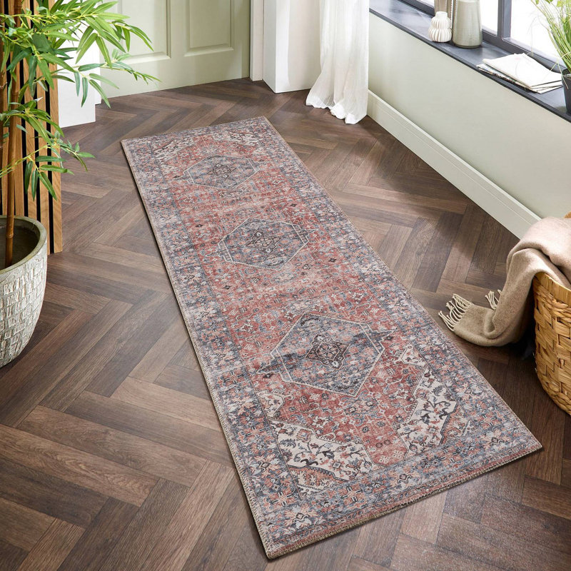 Tapis rose Majestic, Tapis de couloir 2 pi 7 po x 9 pi 10 po