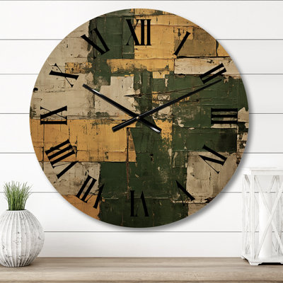 Horloge murale jaune sur fond jaune