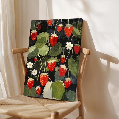 Fraises et fleurs sur fond sombre, éclatantes et détaillées, style Art nouveau. Art mural encadré en toile - Cadre en bois massif de 24 po x 36 po et 1 po d'épaisseur pour le salon ou la chambre à coucher