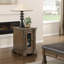 Table basse vintage en bois brun avec porte et armoire