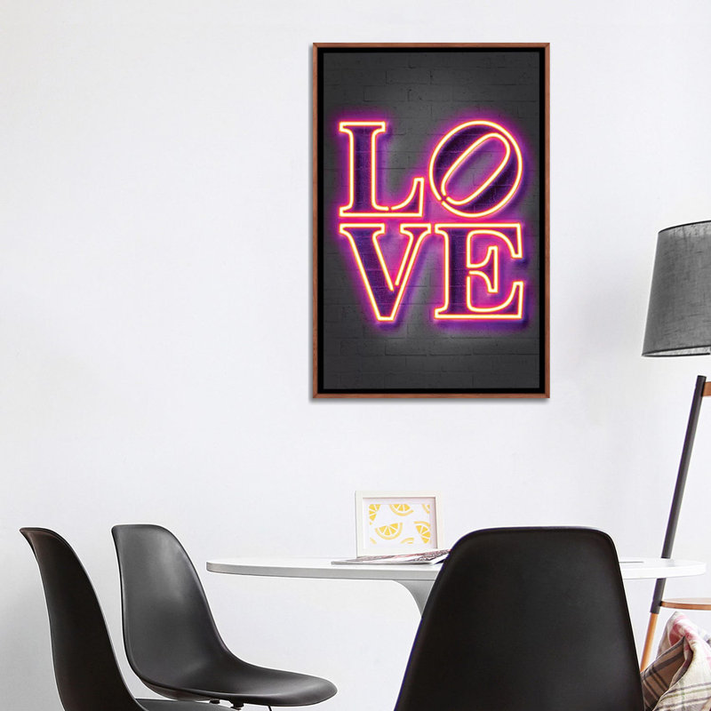 "Love" par Octavio Mielu-impression d’art textuel, Cadre bois classique, Pas de tapis, H 40 po x l 26 po x P 1,5 po
