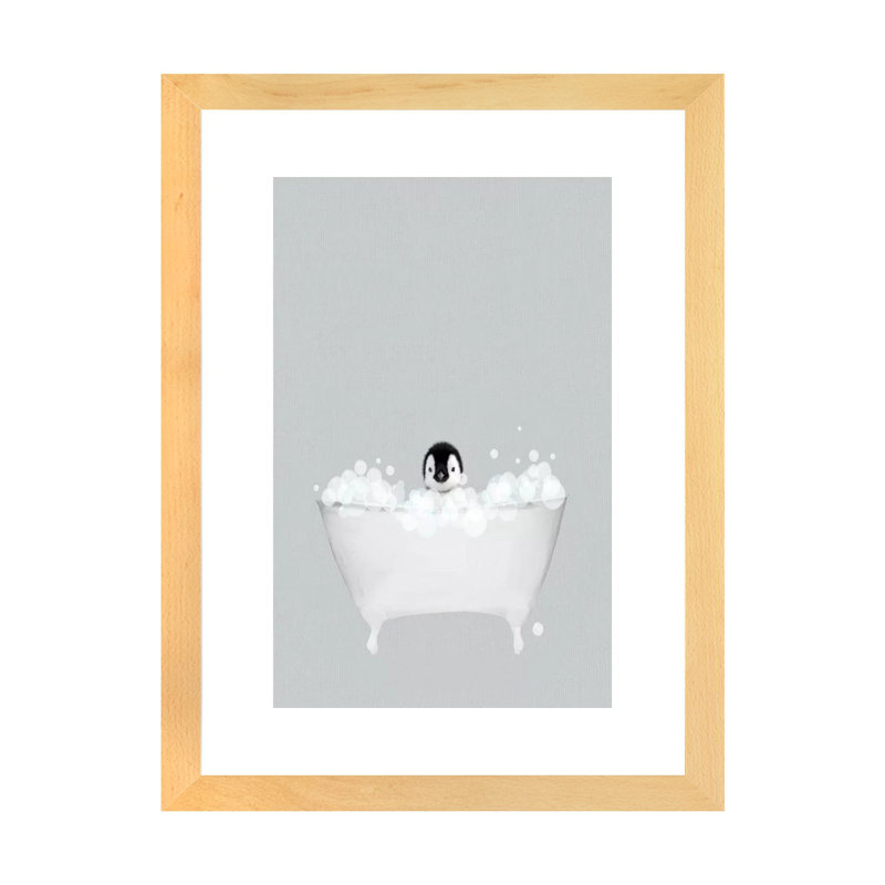«Penguin Blue Bath» par Leah Straatsma - reproduction d'art, H 24 po x l 16 po x P 1 po, Toile avec cadre en bois beige