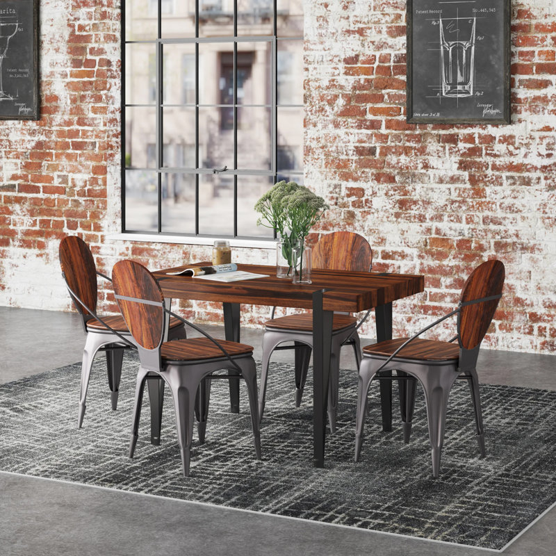 Ensemble repas pour 4 personnes Cline
