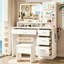 Le meuble-lavabo élégant comprend un miroir éclairé et des tiroirs de rangement; table de maquillage blanche pour femmes; convient à divers environnements, y compris les chambres à coucher, les salons et les dortoirs