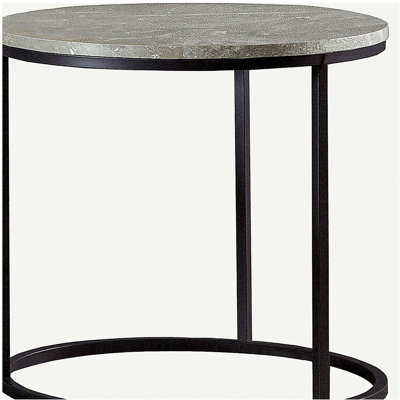 Table basse grise et gris acier