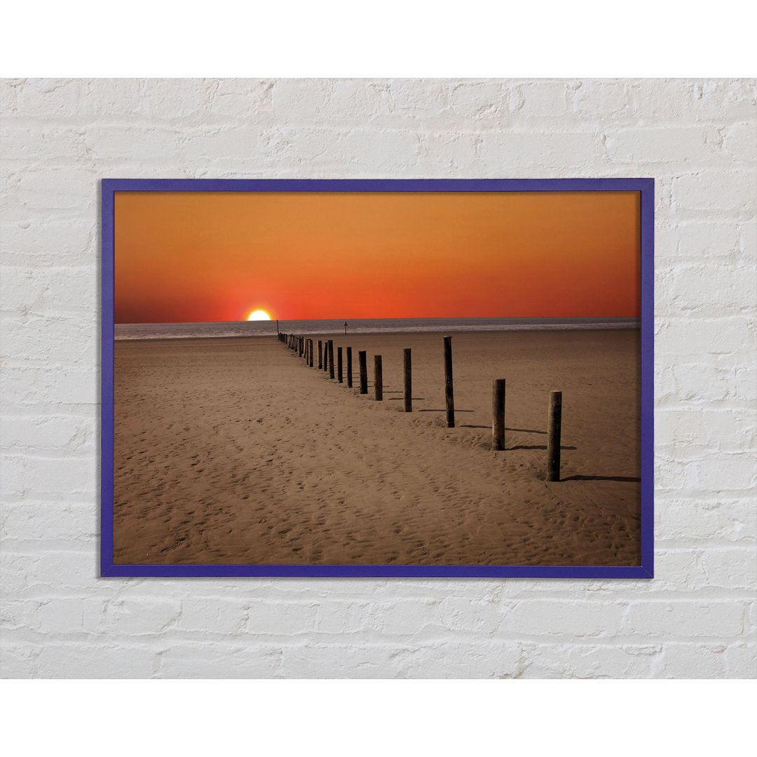 Gerahmtes Poster Sunset Walk Framed Print