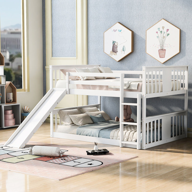 Lit double superposé avec glissade, blanc - Pièce de chambre moderne fonctionnelle dans l'espace