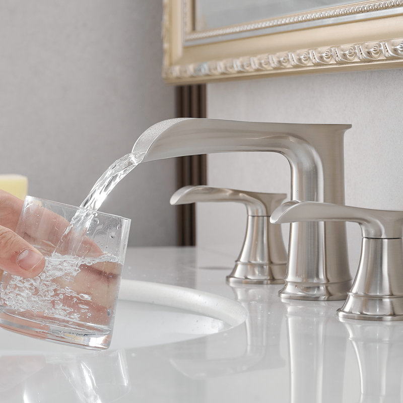 Robinet de lavabo de salle de bain espacé de 8 pouces avec bonde escamotable, finition en nickel brossé et tuyau de robinet de lavabo à poignée double pour lavabo