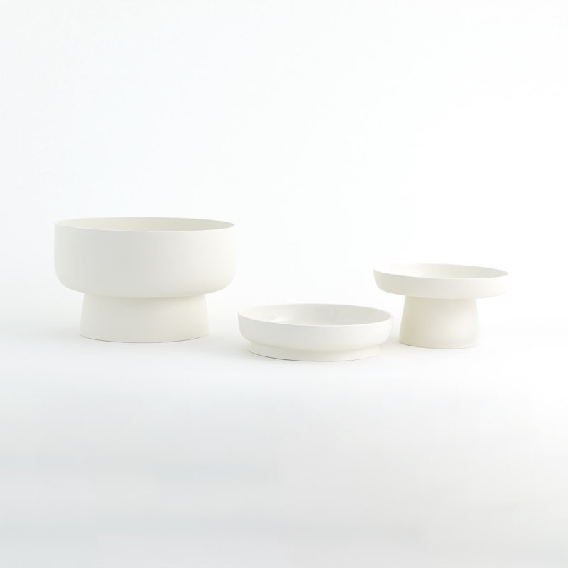 Encircle Tazza, Chalk, 9.75" H x 15.75" W x 15.75" D