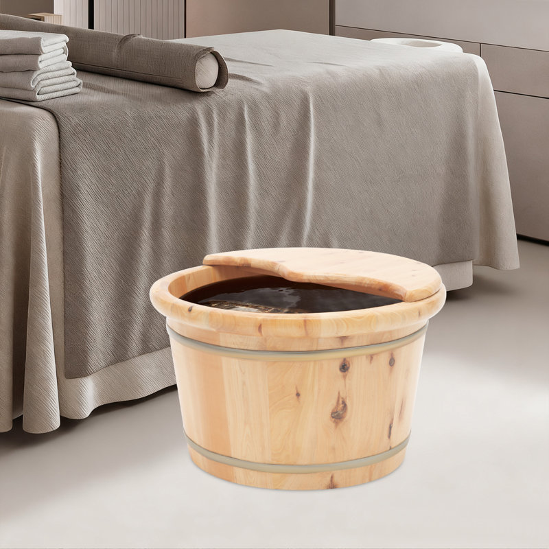 Seau de bain en bois