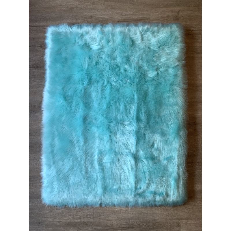 Mar Vista Faux Sheepskin Indoor Rug, Rectangle 1'6" x 2'6"