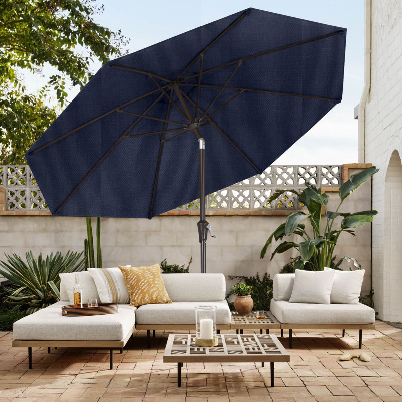 Parasol de marché en oléfine de 2,74 m (9 pi) avec inclinaison et levage à manivelle, Marine