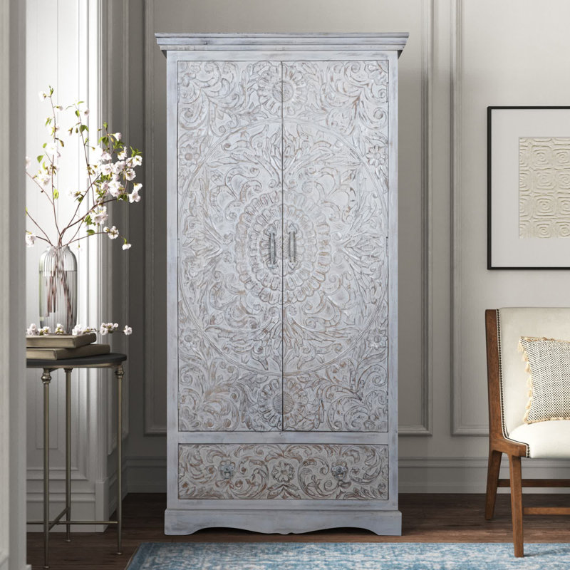 Armoire Maiorano, Blanchies