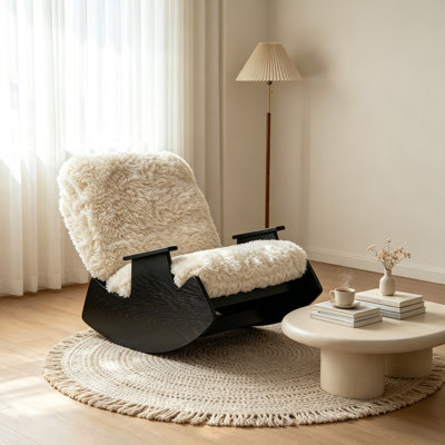 Chaise berçante moderne en sherpa moderne