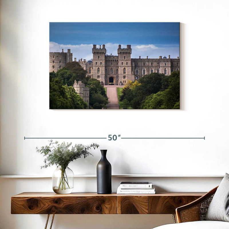 Château royal Kavia Windsor, H 24 po x l 36 po