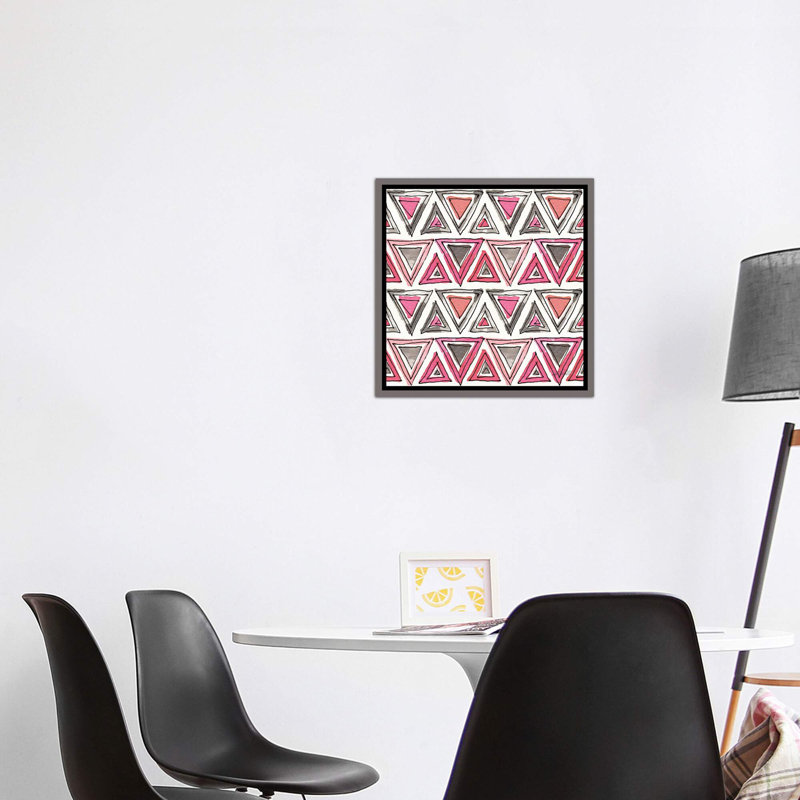 Art sur motif d’accents chic, H 18 po x l 18 po x P 1,5 po, Toile encadrée de bois rustique foncé