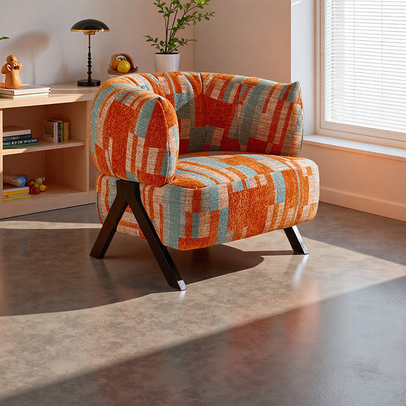 Chaise d'appoint élégante avec accoudoirs arrondis, Orange