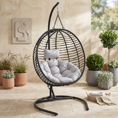 1 Egg Chair
