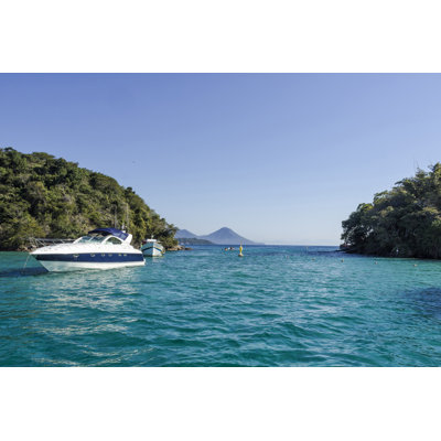 «Boat in Blue Lagoon» par Gilberto_Mesquita - Photographie sur toile tendue