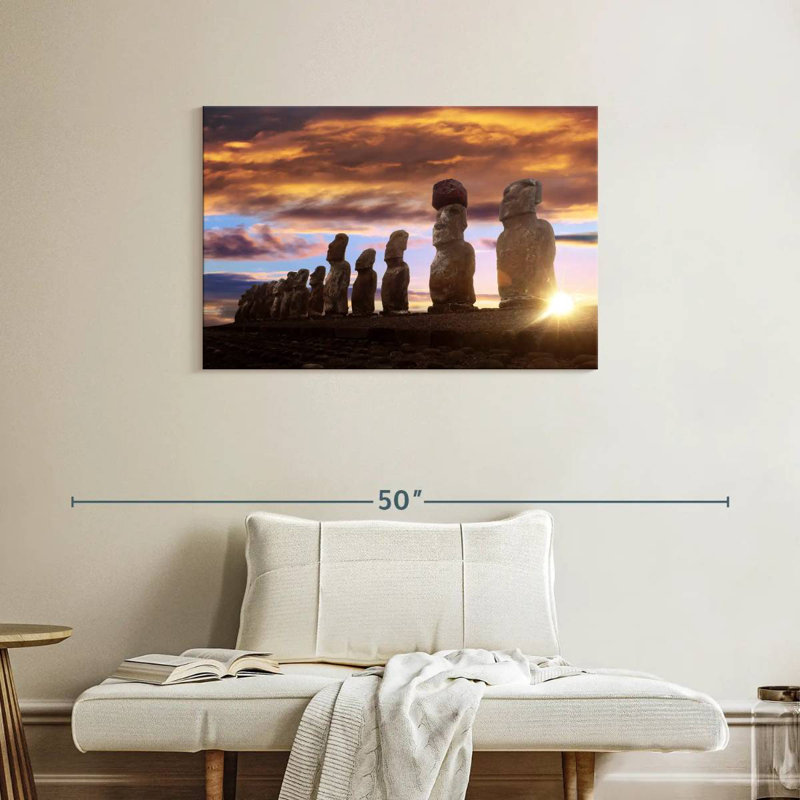 Lilie, soleil levant sur des statues Moai, H 24 po x l 36 po