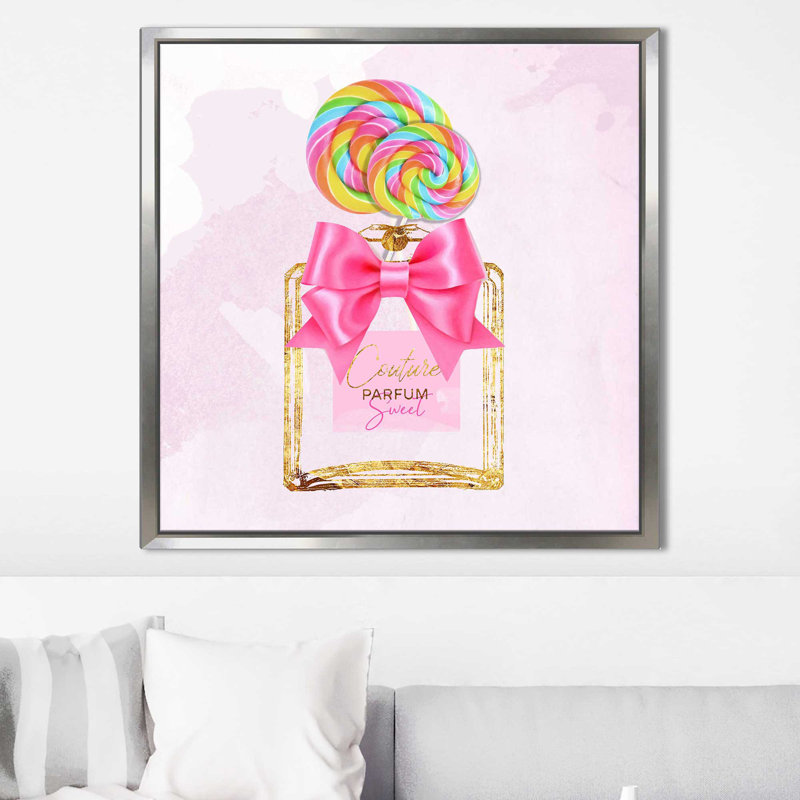 Sweet Perfume (Square) par By Jodi - impression, Cadre flottant argent, H 31,5 po x l 31,5 po x P 2 po