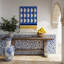 Toile tendue sur fond bleu et jaune-416532410
