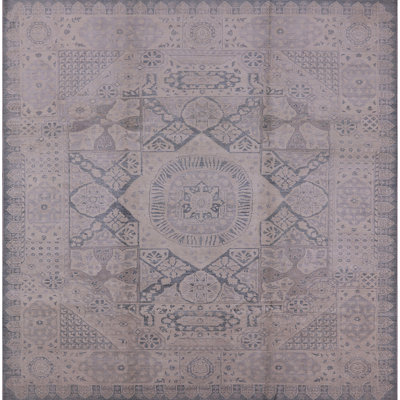 Tapis oriental gris