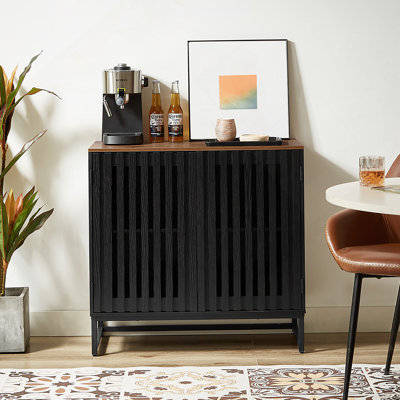 Armoire avec porte grillagée à lattes rayées, armoire de style moderne, panneau de fibres à densité moyenne de haute qualité et pieds en métal