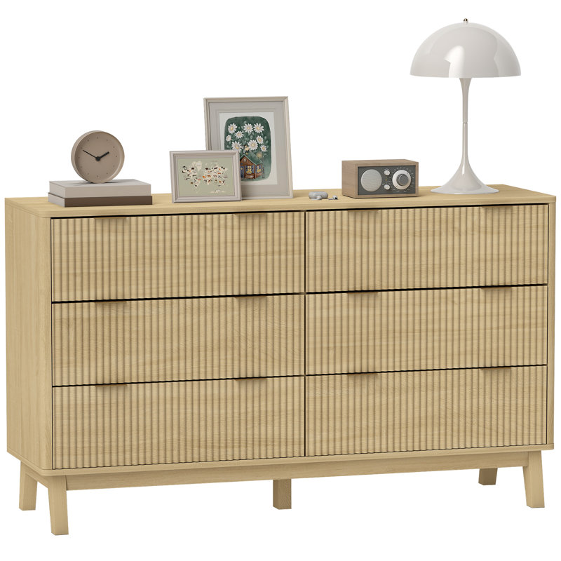 Commode cannelée pour chambre à coucher avec 6 tiroirs, commode de 54 po de largeur avec poignées à doigts dorées et 5 pieds en bois, bois naturel