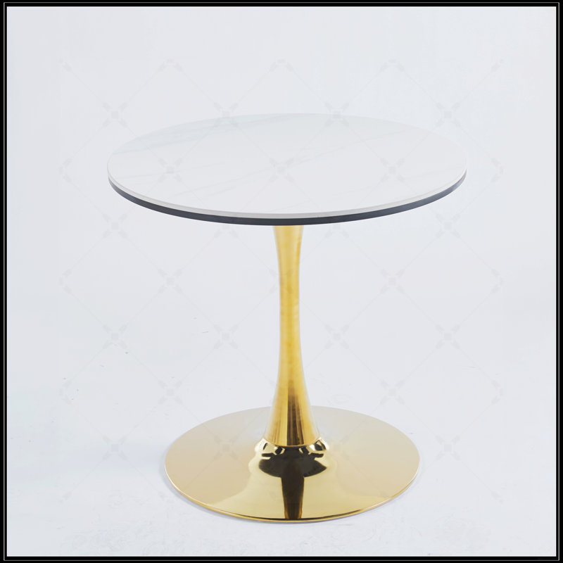 Table de salle à manger 31,5 "avec tulipes dorées et blanches style Mid-Century pour 2 à 4 personnes avec plateau rond en MDF