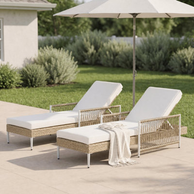 Ensemble de 2 chaises longues d'extérieur, chaises longues de patio avec accoudoirs et coussins pour la piscine
