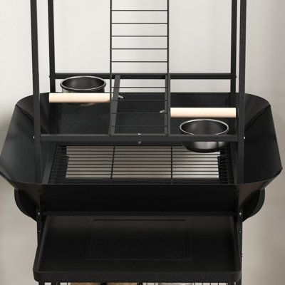 Meuble de jeu d'oiseaux gris foncé avec - bols d'alimentation en acier inoxydable, plateau coulissant, support, roues de perroquet et perchoirs confortables, support de divertissement