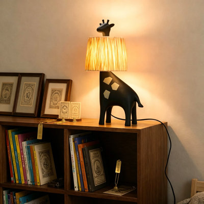 Lampe de table girafe avec abat-jour en raphia tissé à la main