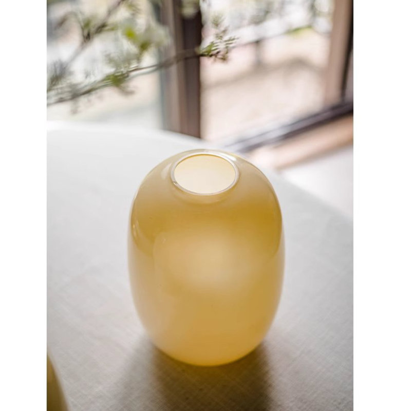 Vase de table en verre Everalda, H 11,8 po x l 7,87 po x P 7,87 po, Jaune