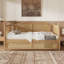 Lit de jour en rotin de style traditionnel avec lit gigogne pour un espace limité, chambre d'amis, aucun sommier nécessaire-129936172