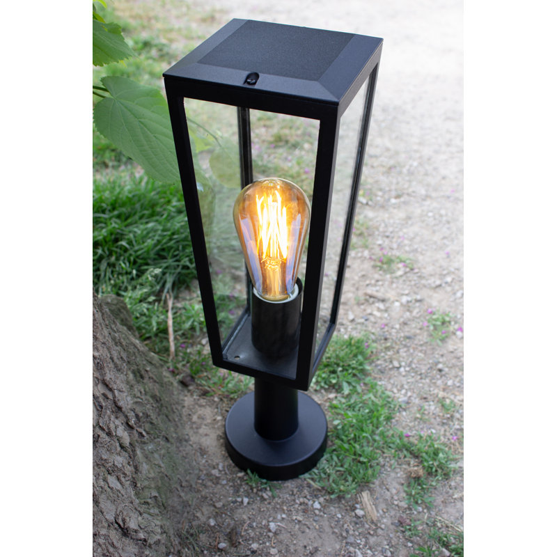 Pine outdoor pedestal light