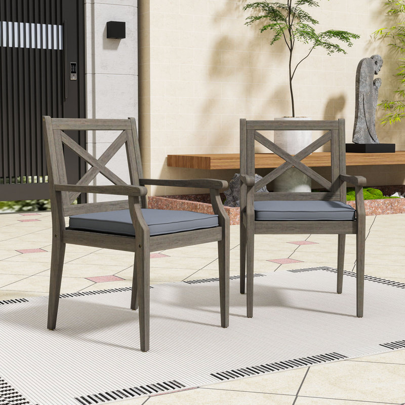 Élégantes chaises de salle à manger d'extérieur en bois avec coussins résistants à l'eau et structure durable, Gris