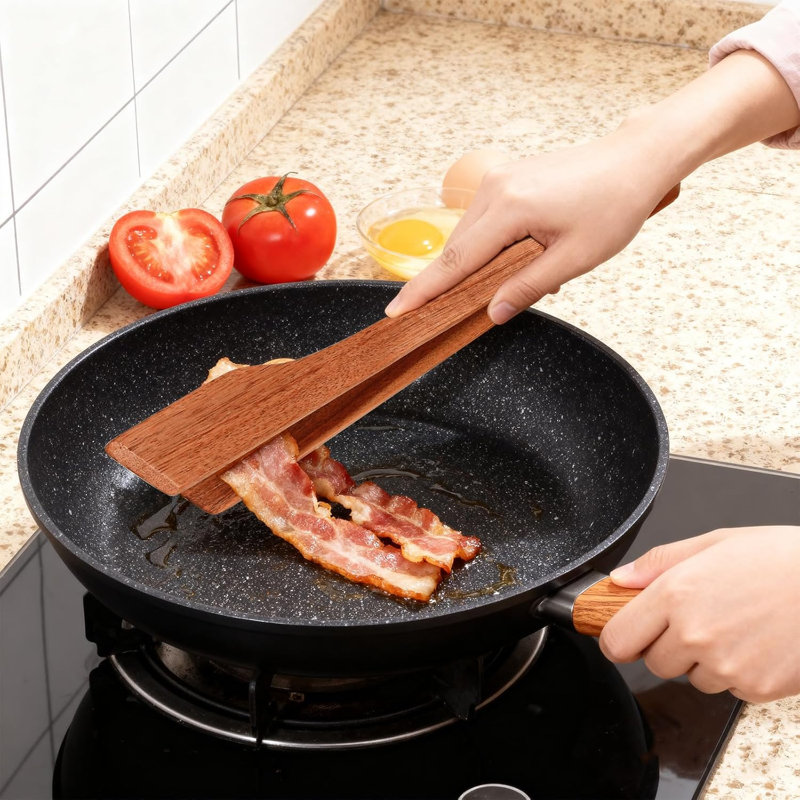 1 pince à cuisson en bois