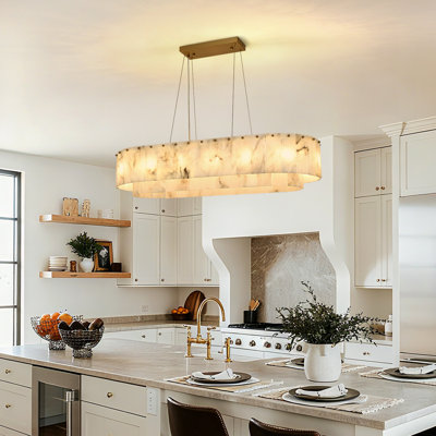 Lustre linéaire doré à 14 ampoules Radiant Gold - réglable en hauteur, prêt pour le plafond incliné