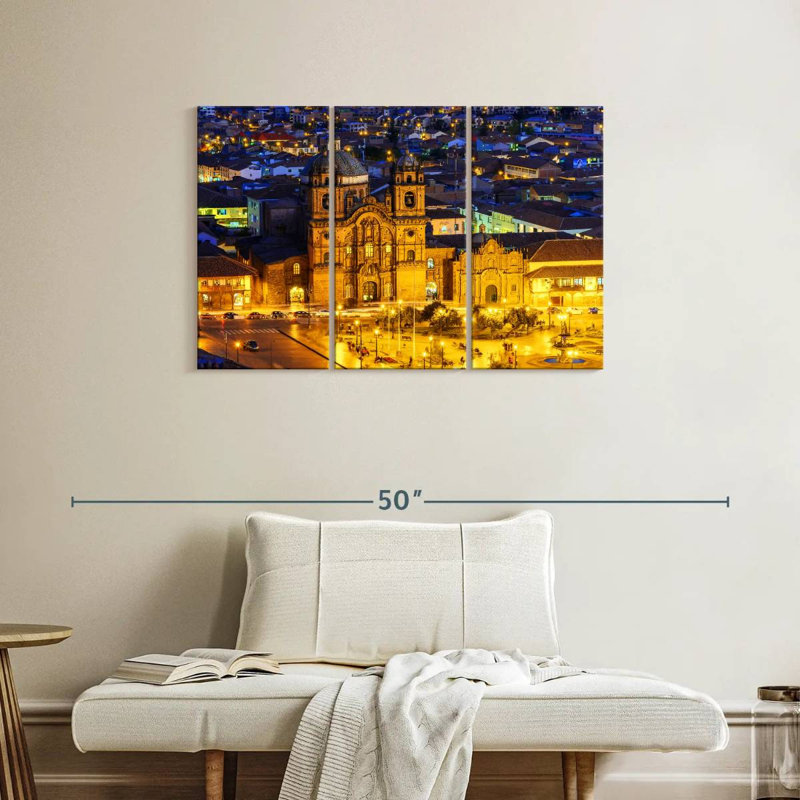 Adella Plaza De Armas la nuit, H 24 po x l 38 po